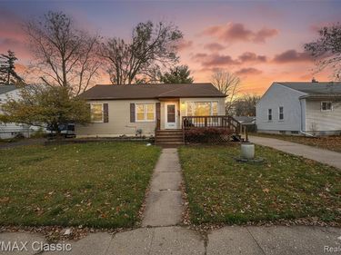 1439 Kingsley Street, Mt. Clemens, MI 48043