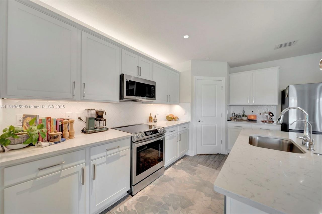 2941 Shortleaf Ave, Lauderdale Lakes, FL 33311 Photo