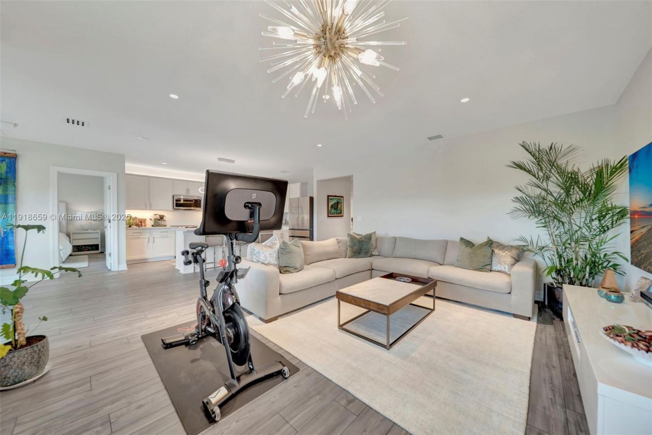 2941 Shortleaf Ave, Lauderdale Lakes, FL 33311 Photo