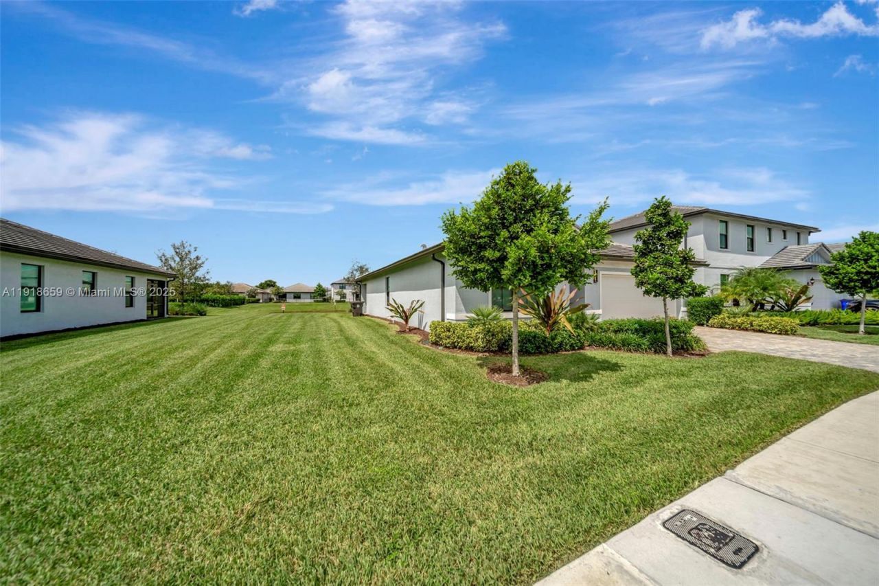 2941 Shortleaf Ave, Lauderdale Lakes, FL 33311 Photo