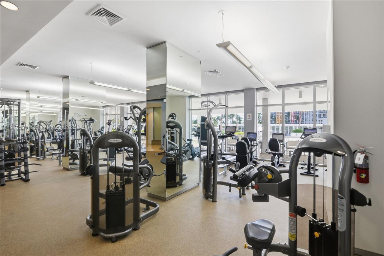 10275 Collins Avenue, Unit 1101, Bal Harbour, FL 33154 Photo