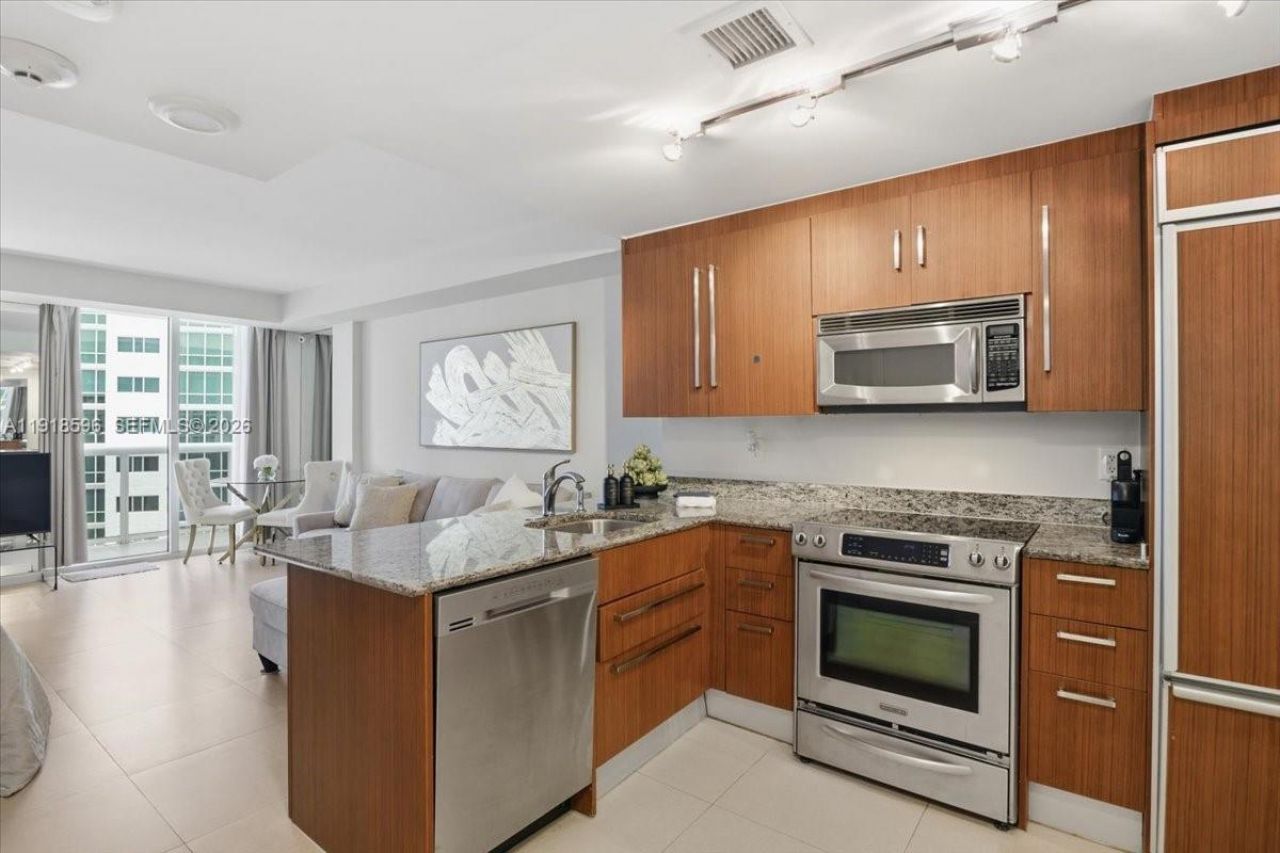 10275 Collins Avenue, Unit 1101, Bal Harbour, FL 33154 Photo