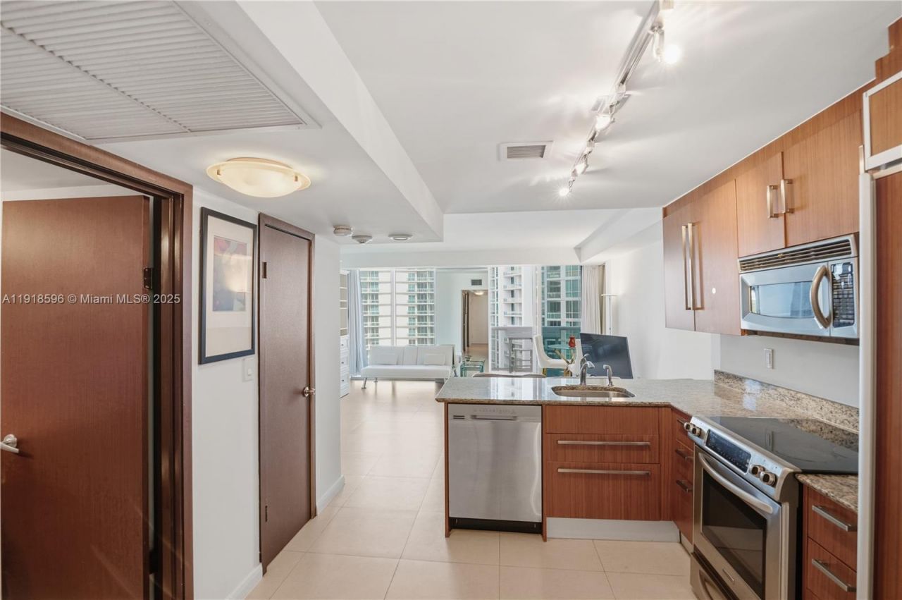 10275 Collins Avenue, Unit 1101, Bal Harbour, FL 33154 Photo