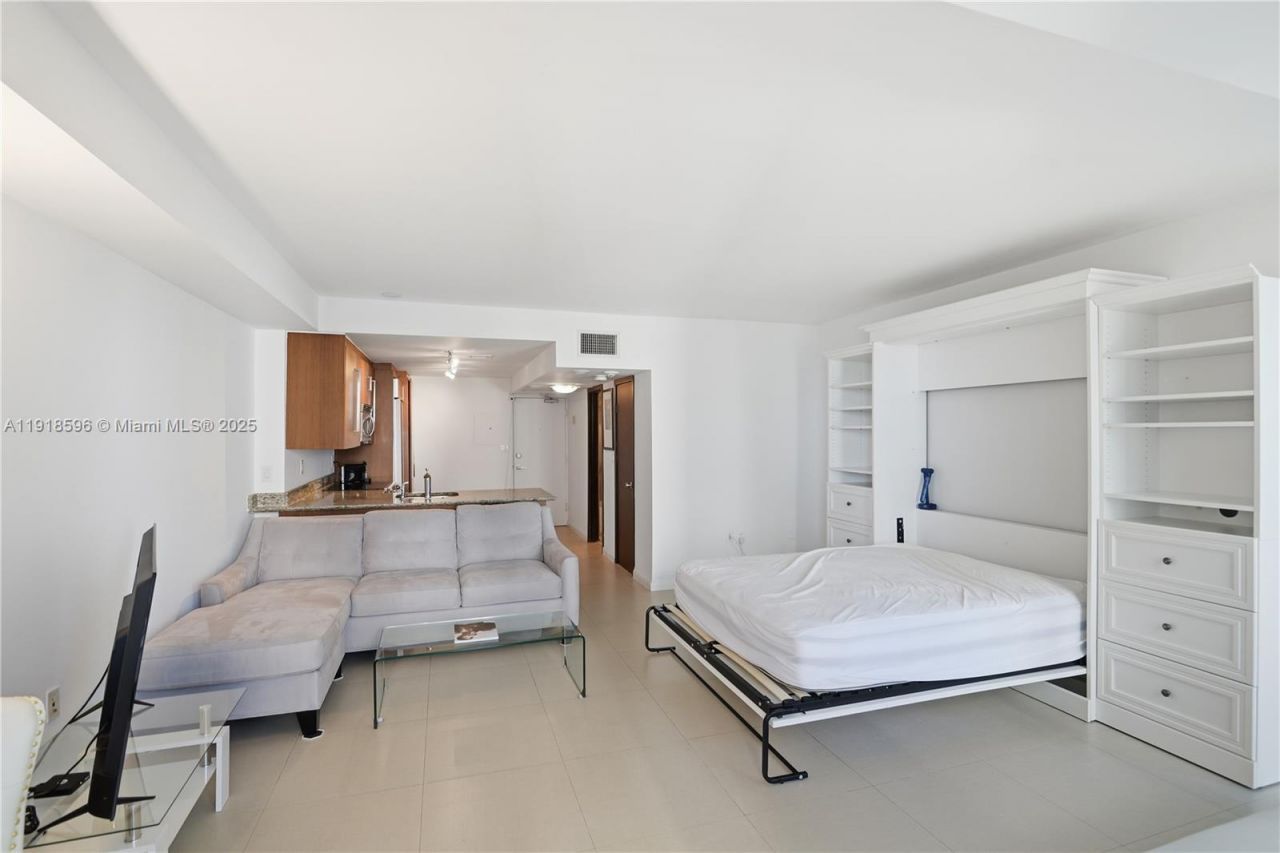 10275 Collins Avenue, Unit 1101, Bal Harbour, FL 33154 Photo