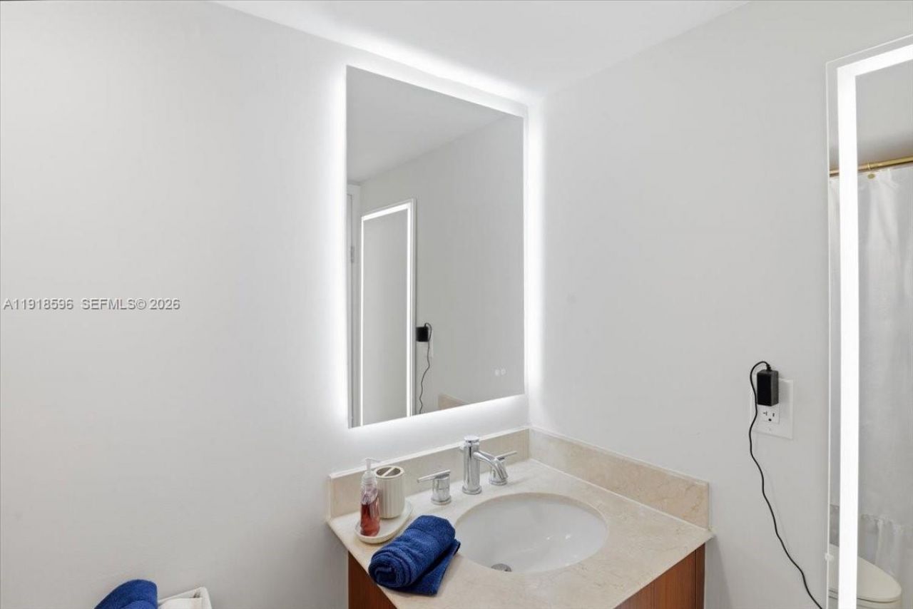10275 Collins Avenue, Unit 1101, Bal Harbour, FL 33154 Photo