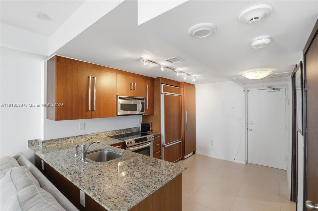 10275 Collins Avenue, Unit 1101, Bal Harbour, FL 33154 Photo