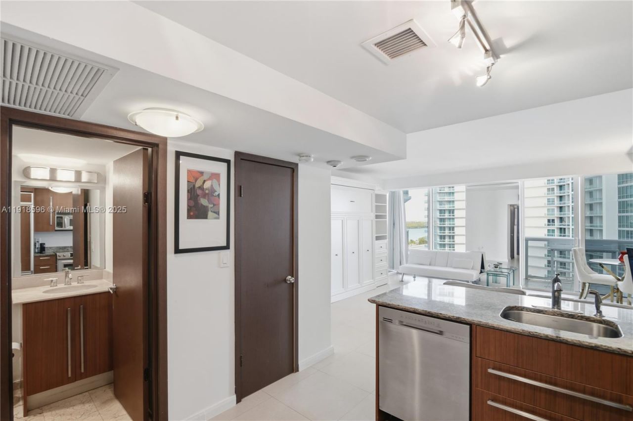 10275 Collins Avenue, Unit 1101, Bal Harbour, FL 33154 Photo