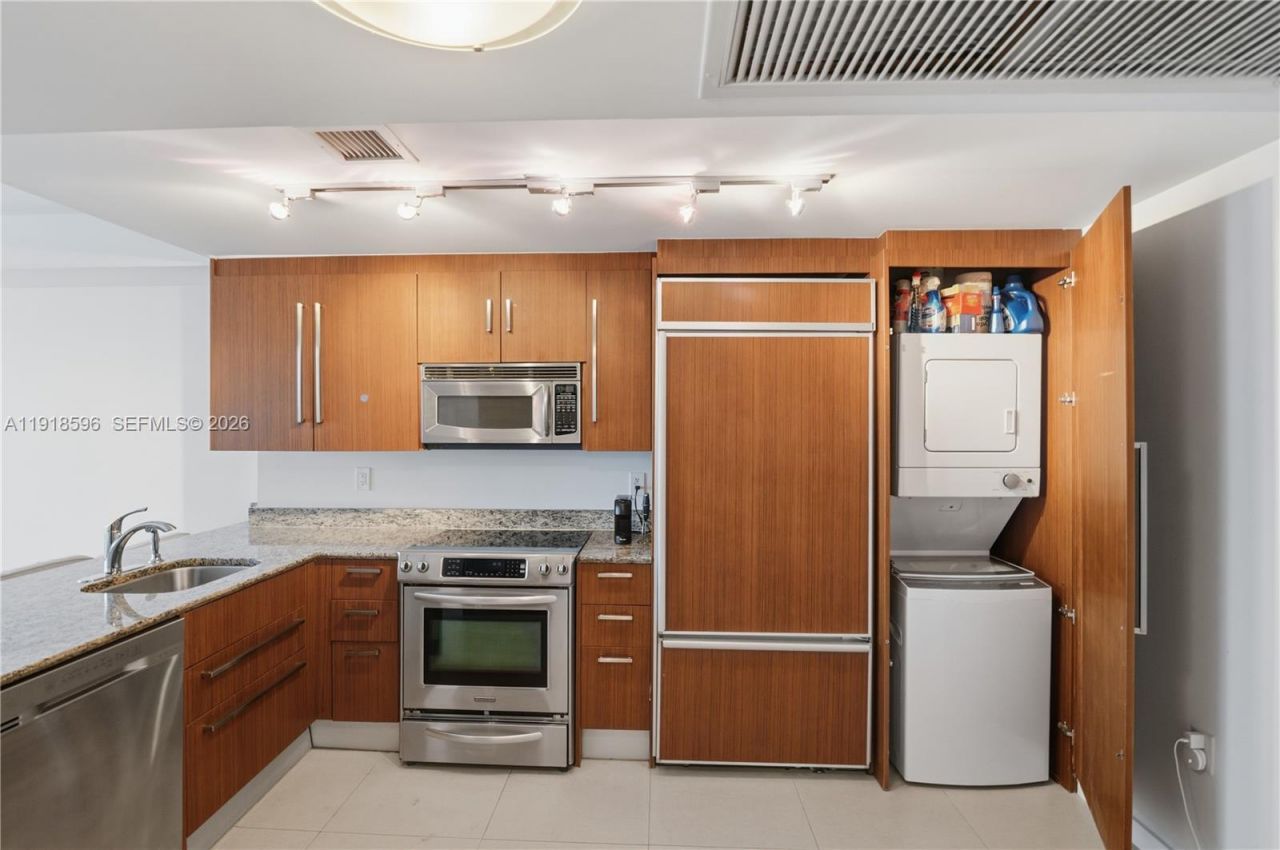 10275 Collins Avenue, Unit 1101, Bal Harbour, FL 33154 Photo