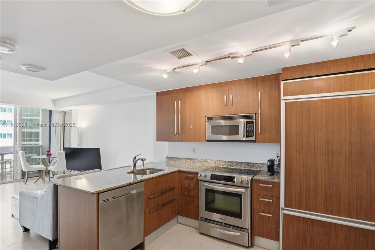 10275 Collins Avenue, Unit 1101, Bal Harbour, FL 33154 Photo