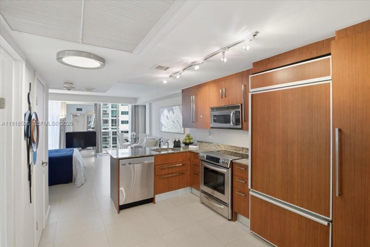 10275 Collins Avenue, Unit 1101, Bal Harbour, FL 33154 Photo