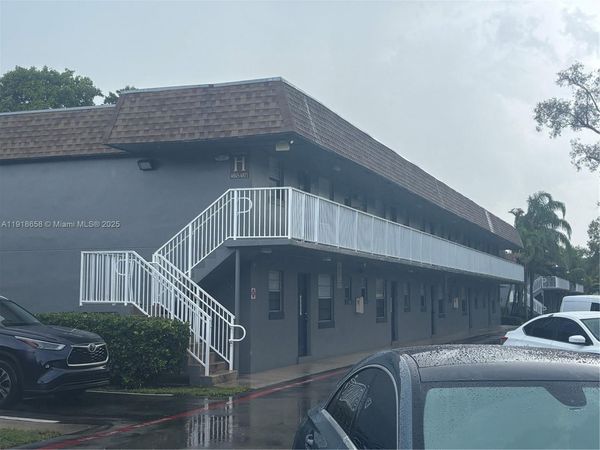 4871 NW 9th Dr, Unit 4871, Plantation, FL 33317