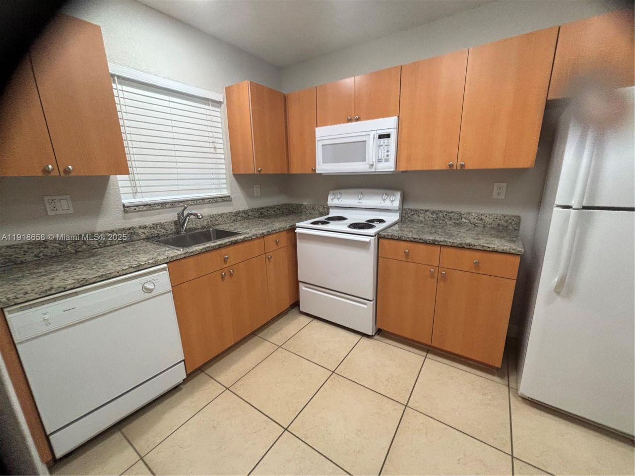 4871 NW 9th Dr, Unit 4871, Plantation, FL 33317 Photo