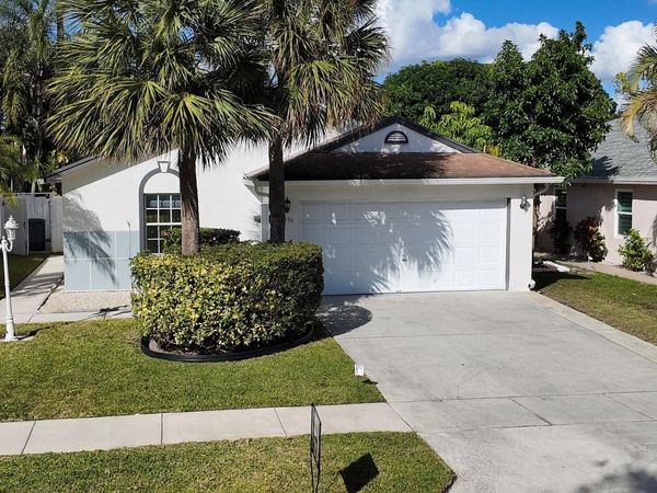 6196 Azalea Circle, West Palm Beach, FL 33415