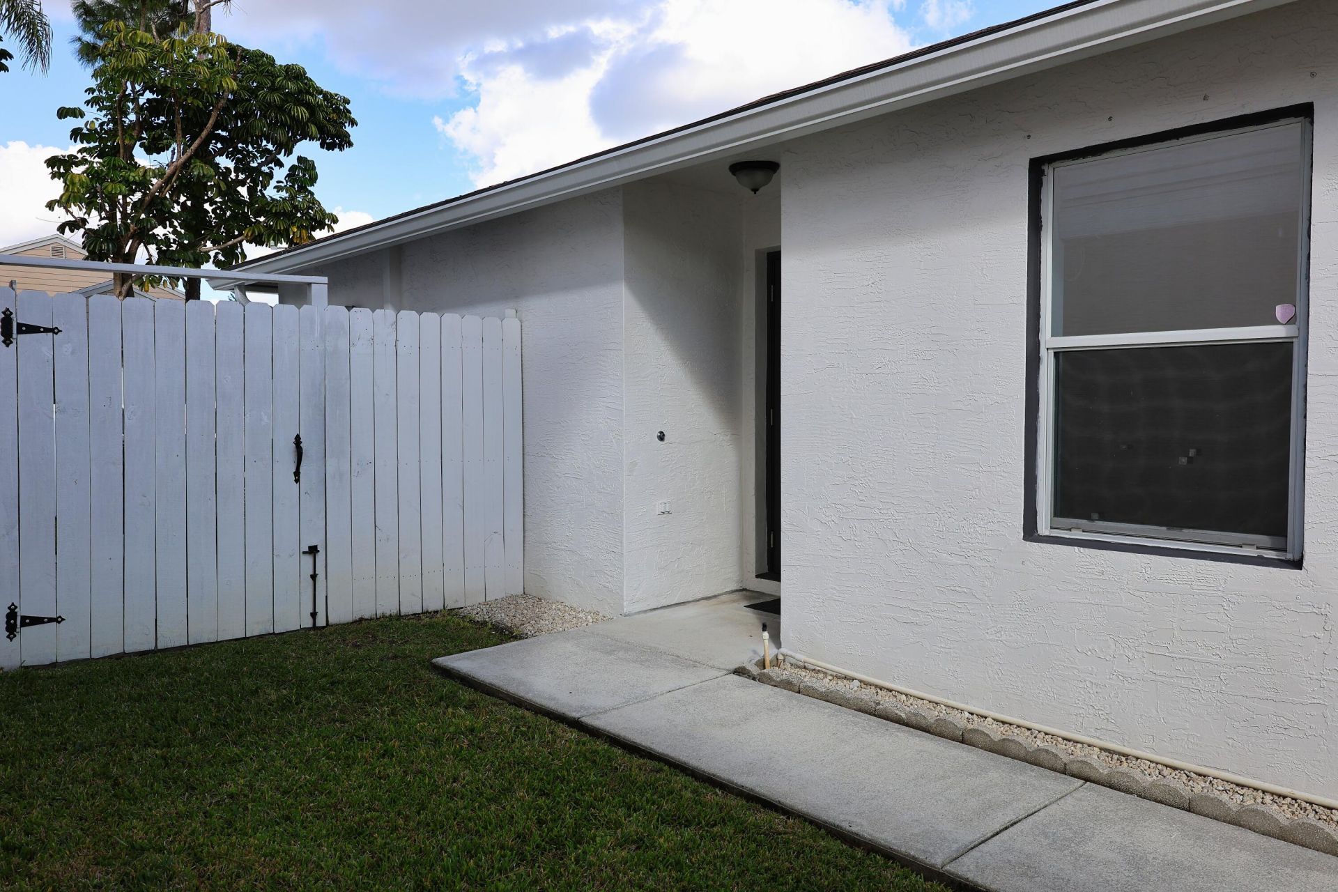 6196 Azalea Circle, West Palm Beach, FL 33415 Photo