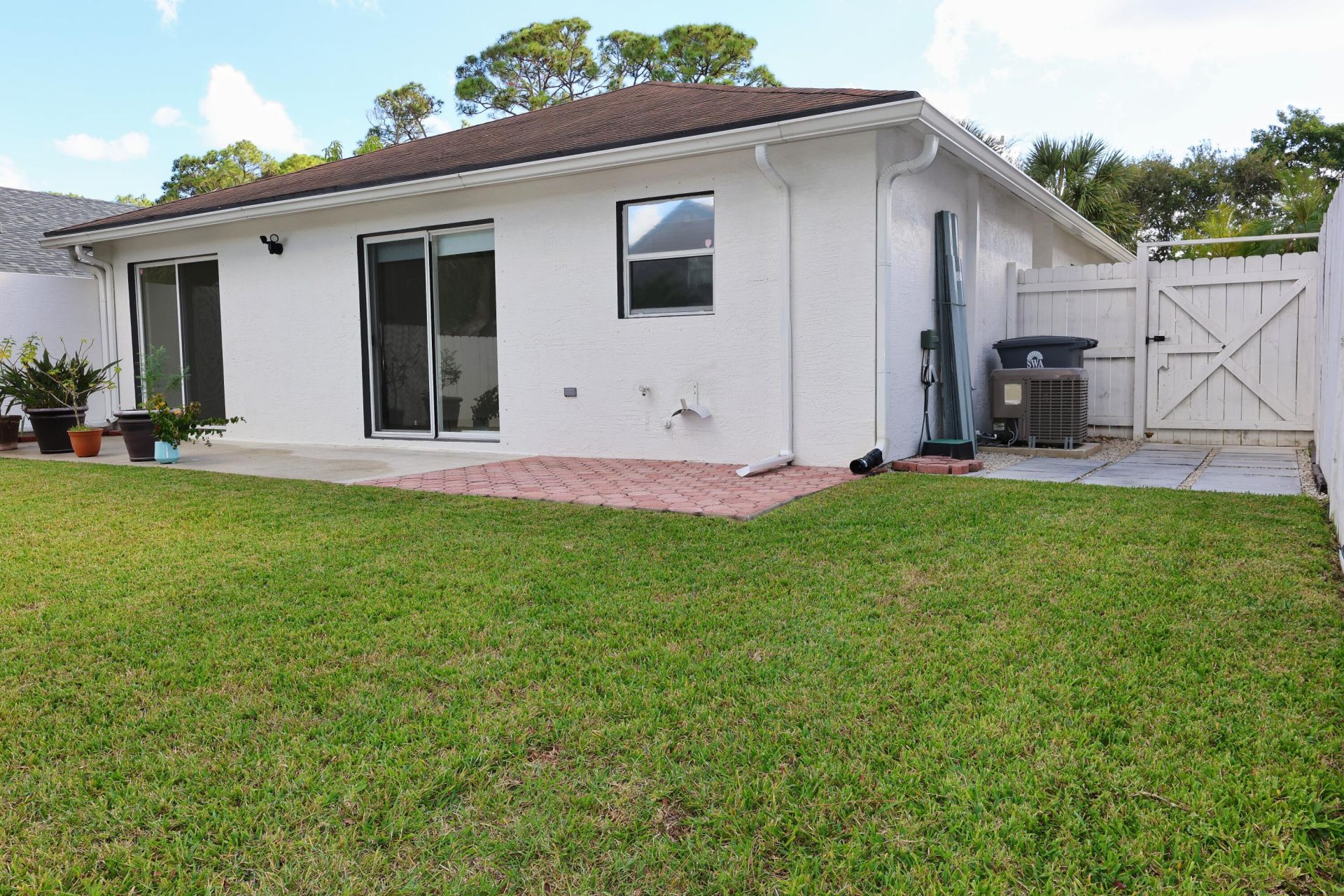 6196 Azalea Circle, West Palm Beach, FL 33415 Photo