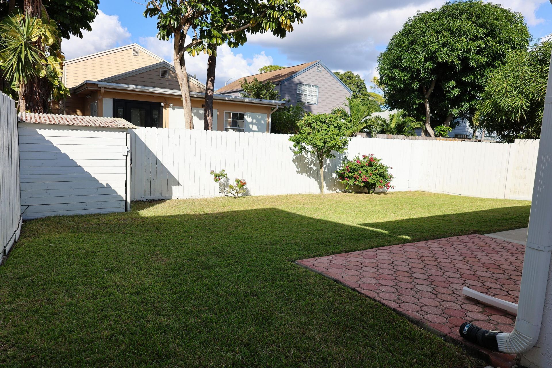 6196 Azalea Circle, West Palm Beach, FL 33415 Photo