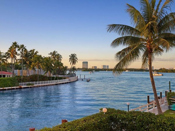 10180 W Bay Harbor Drive, Unit 2c, Bay Harbor Islands, FL 33154