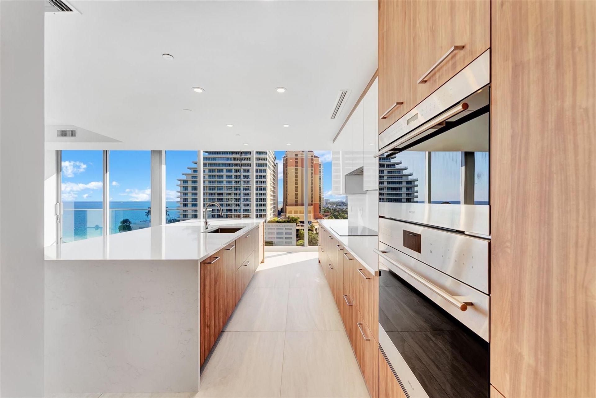 153 N Seabreeze Boulevard, Unit 902, Fort Lauderdale, FL 33304 Photo