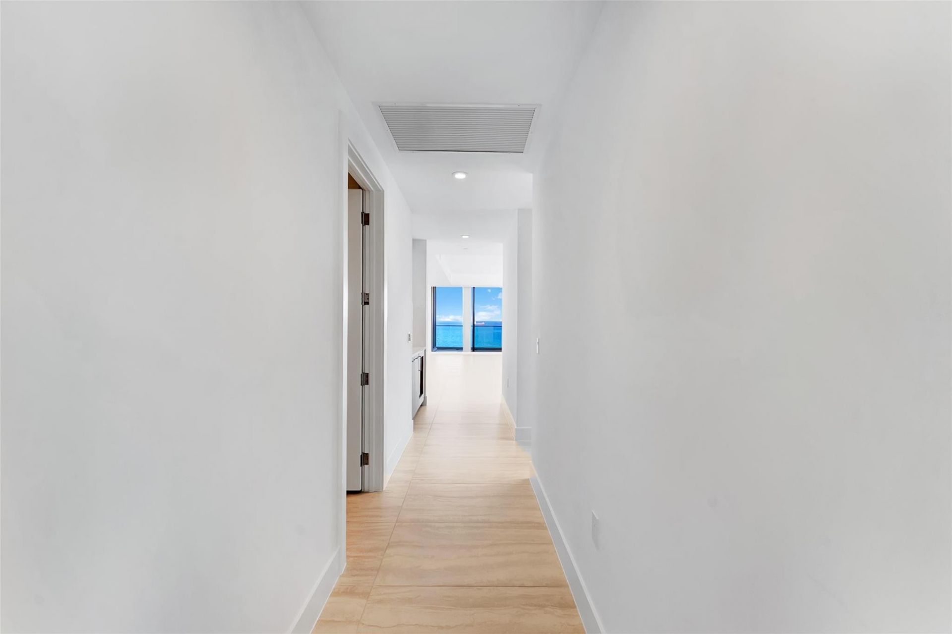 153 N Seabreeze Boulevard, Unit 902, Fort Lauderdale, FL 33304 Photo