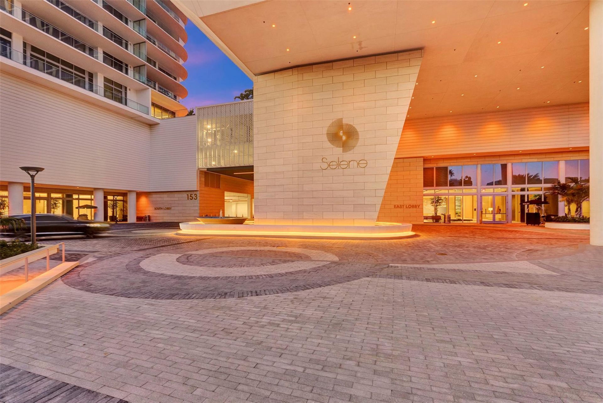 153 N Seabreeze Boulevard, Unit 902, Fort Lauderdale, FL 33304 Photo