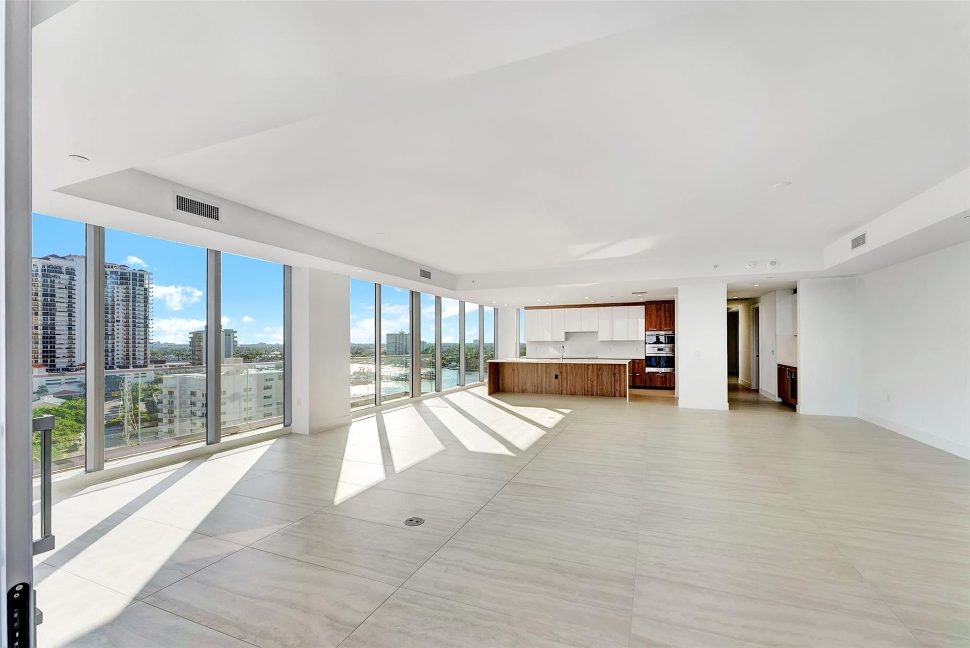 153 N Seabreeze Boulevard, Unit 902, Fort Lauderdale, FL 33304 Photo