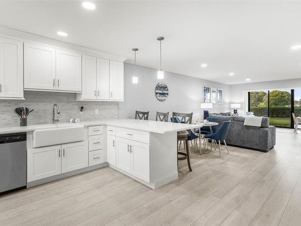 9286 Vista Del Lago, Unit E, Boca Raton, FL 33428