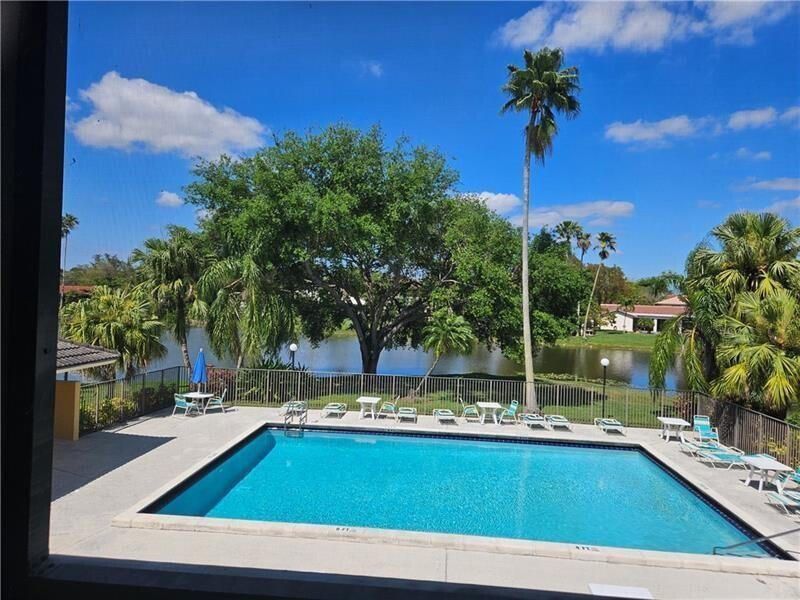 11453 NW 39th Court, Unit 211, Coral Springs, FL 33065 Photo