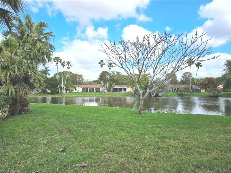 11453 NW 39th Court, Unit 211, Coral Springs, FL 33065 Photo