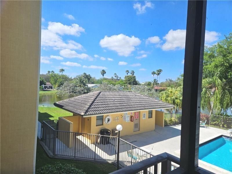 11453 NW 39th Court, Unit 211, Coral Springs, FL 33065 Photo