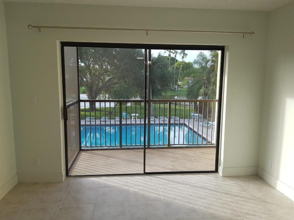11453 NW 39th Court, Unit 211, Coral Springs, FL 33065 Photo