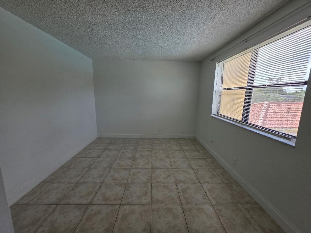 11453 NW 39th Court, Unit 211, Coral Springs, FL 33065 Photo