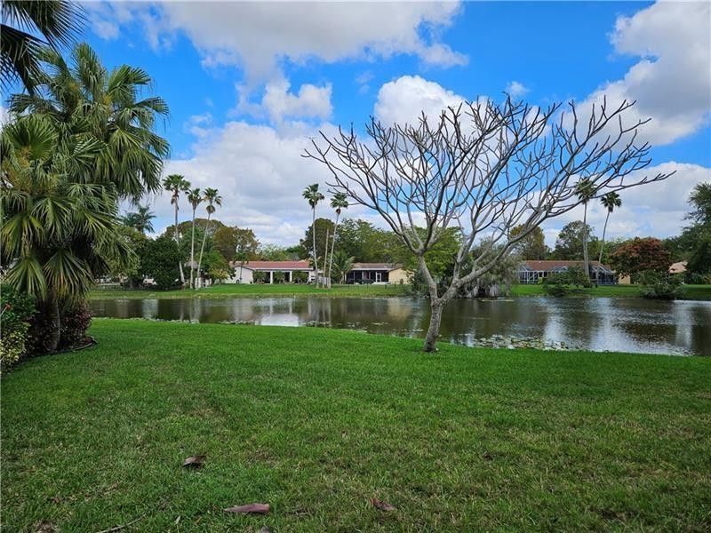 11453 NW 39th Court, Unit 211, Coral Springs, FL 33065 Photo