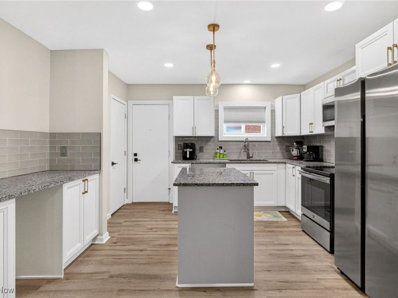 1570 Stadelman Avenue, Akron, OH 44320 Photo 8