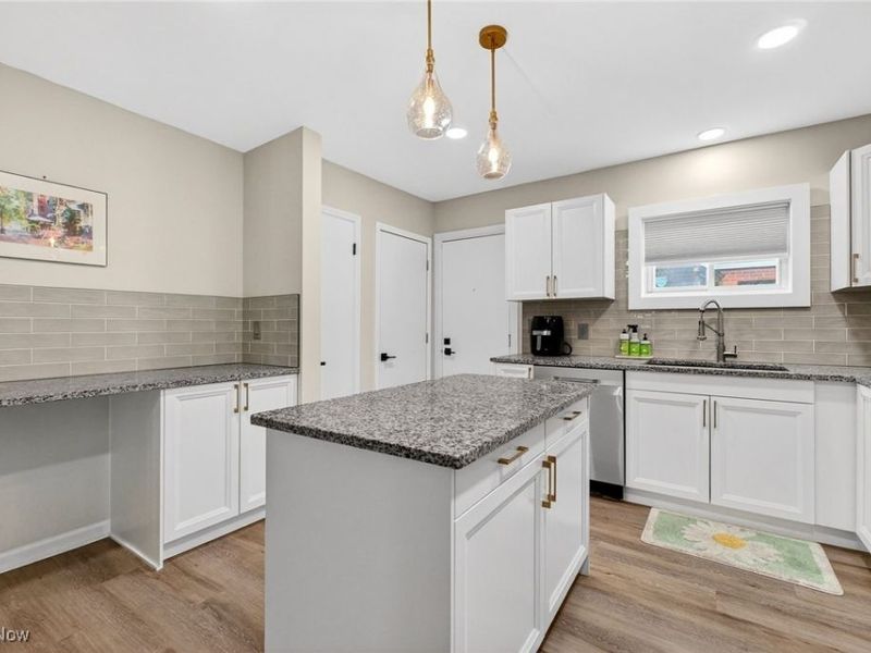 1570 Stadelman Avenue, Akron, OH 44320 Photo 9