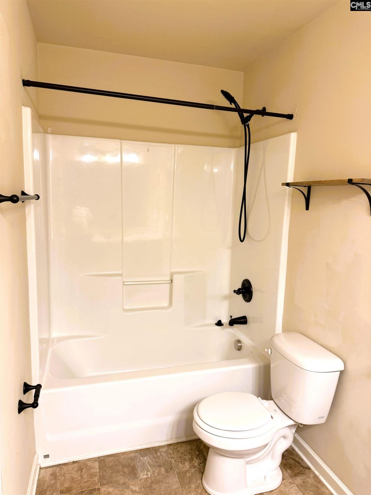 549 Everton Drive Photo 11