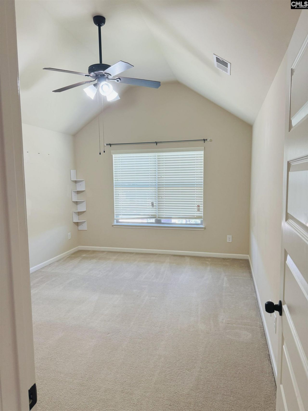 549 Everton Drive Photo 13