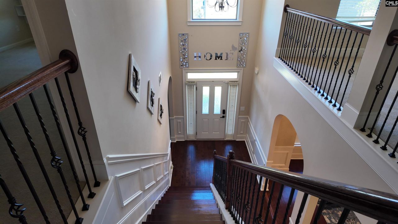 549 Everton Drive Photo 5