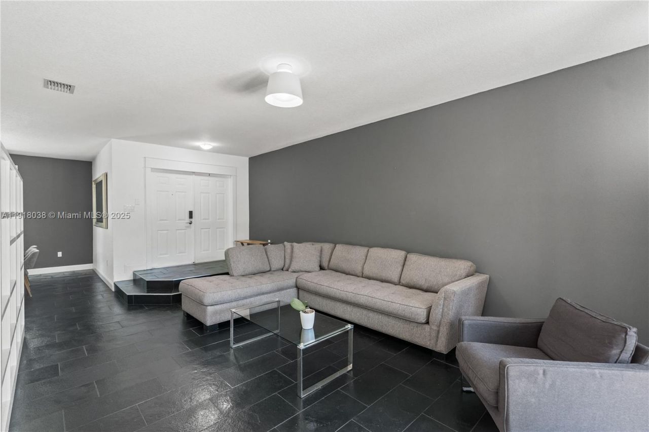 9777 SW 161st Pl, Miami, FL 33196 Photo