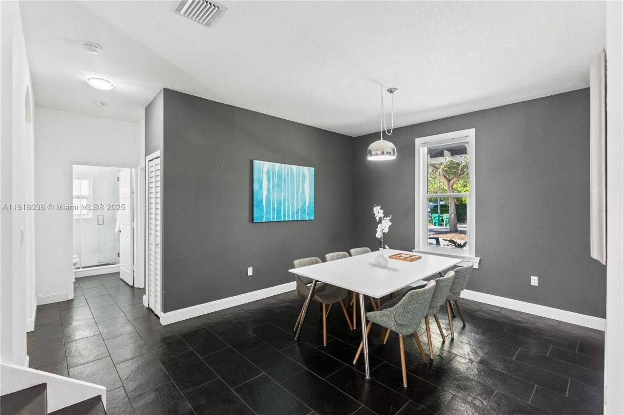 9777 SW 161st Pl, Miami, FL 33196 Photo