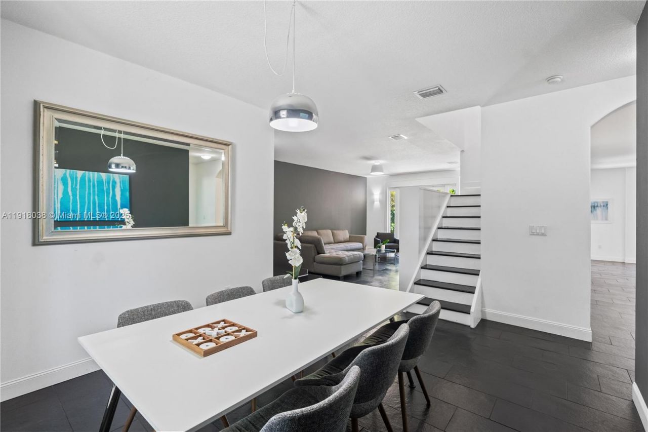 9777 SW 161st Pl, Miami, FL 33196 Photo