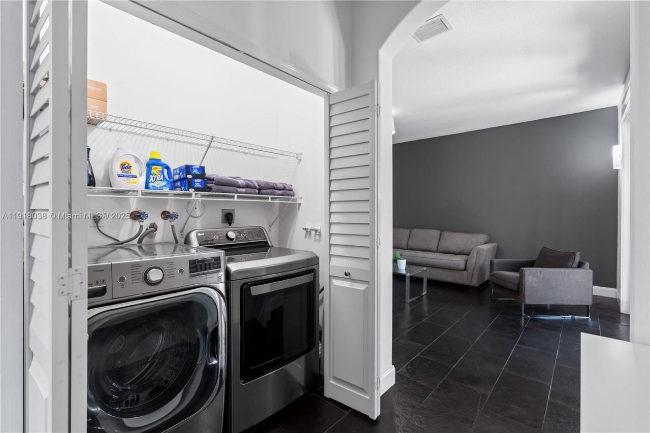 9777 SW 161st Pl, Miami, FL 33196 Photo