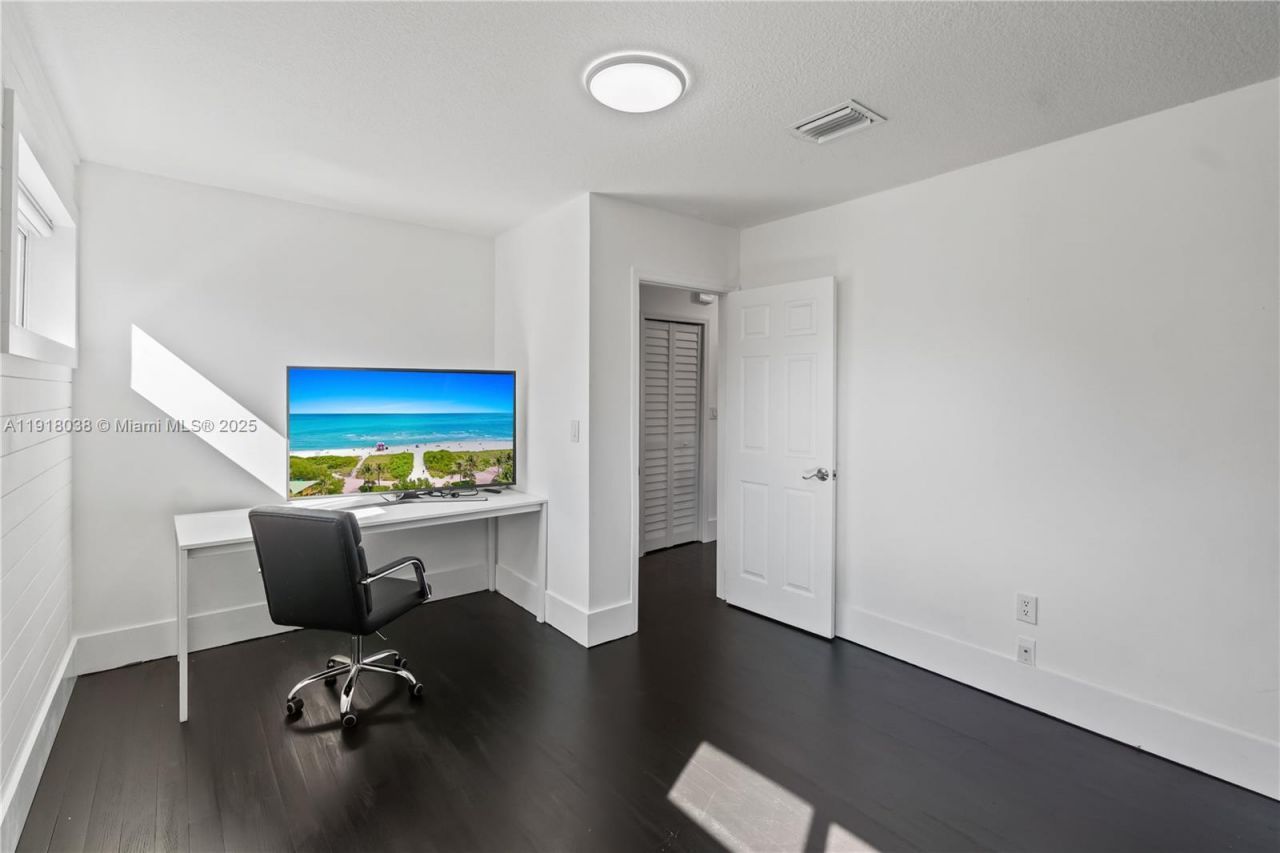 9777 SW 161st Pl, Miami, FL 33196 Photo