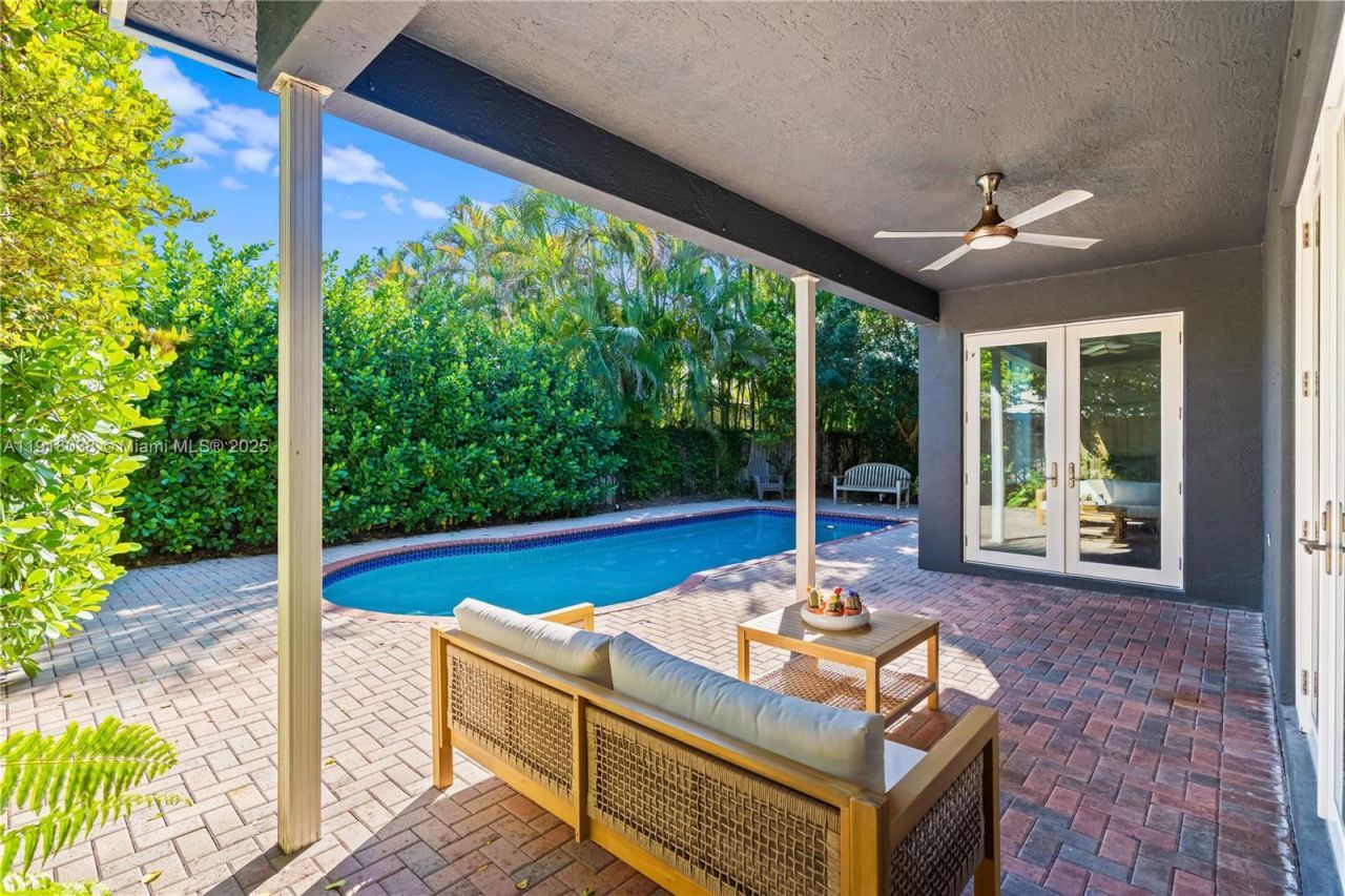 9777 SW 161st Pl, Miami, FL 33196 Photo