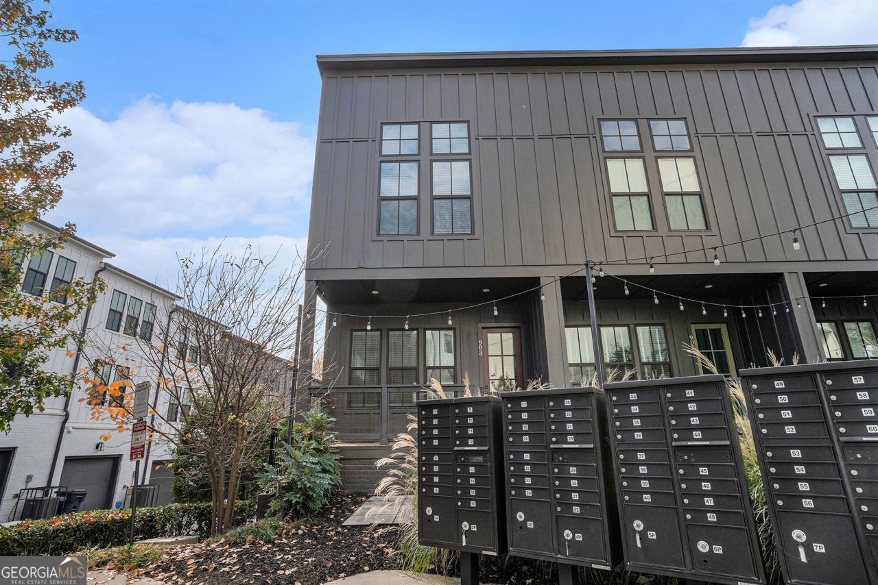 903 Brees Court, Atlanta, GA 30318 Main Photo