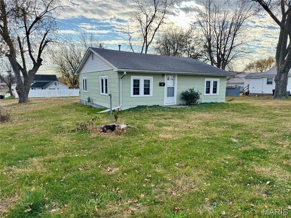 201 W Massie Street, Palmyra, MO 63461