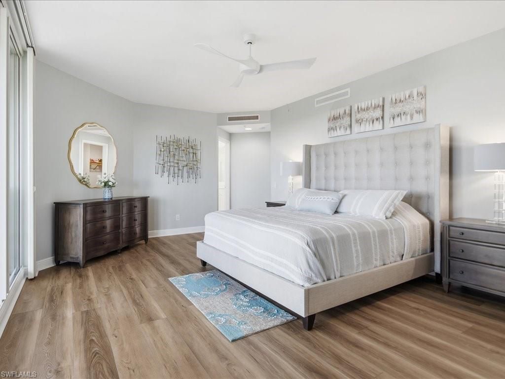 445 Cove Tower Dr, Unit 704, Naples, FL 34110 Photo