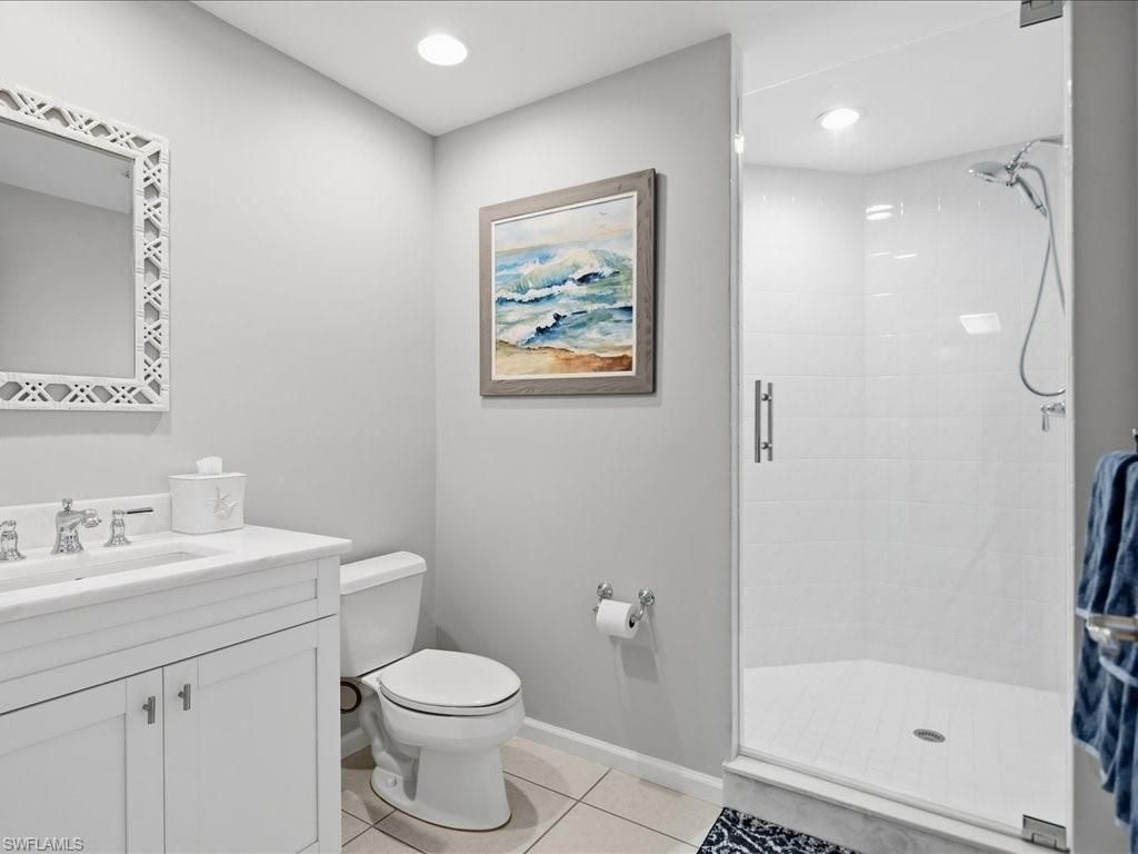 445 Cove Tower Dr, Unit 704, Naples, FL 34110 Photo