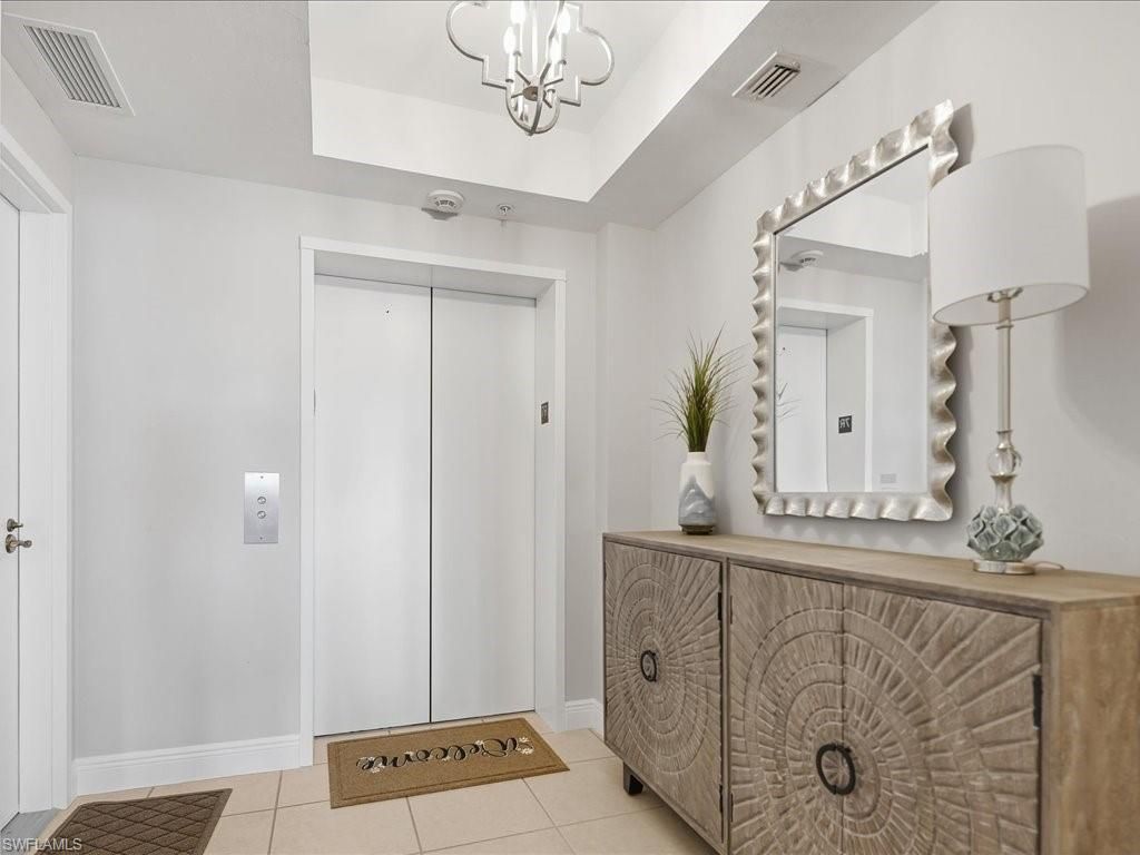 445 Cove Tower Dr, Unit 704, Naples, FL 34110 Photo