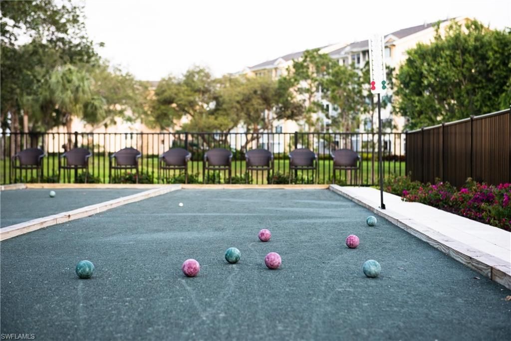 445 Cove Tower Dr, Unit 704, Naples, FL 34110 Photo