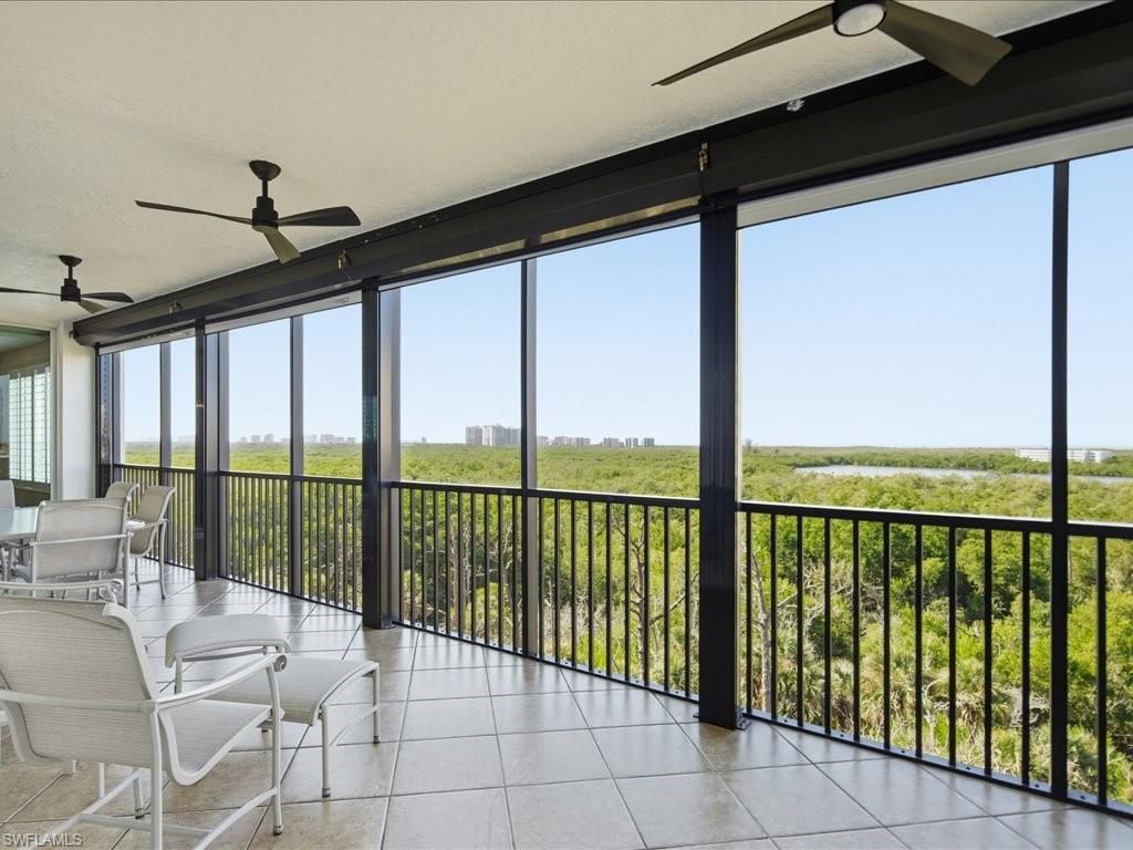 445 Cove Tower Dr, Unit 704, Naples, FL 34110 Photo
